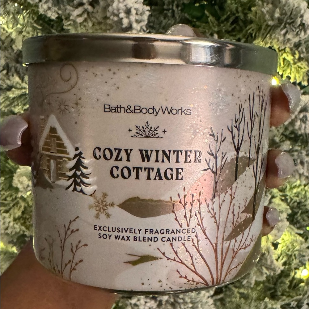 Bath & Body Works Cozy Winter Cottage Candle